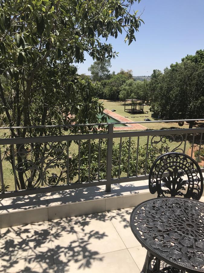 Aramesh Guesthouse And B&B Midrand Exteriör bild